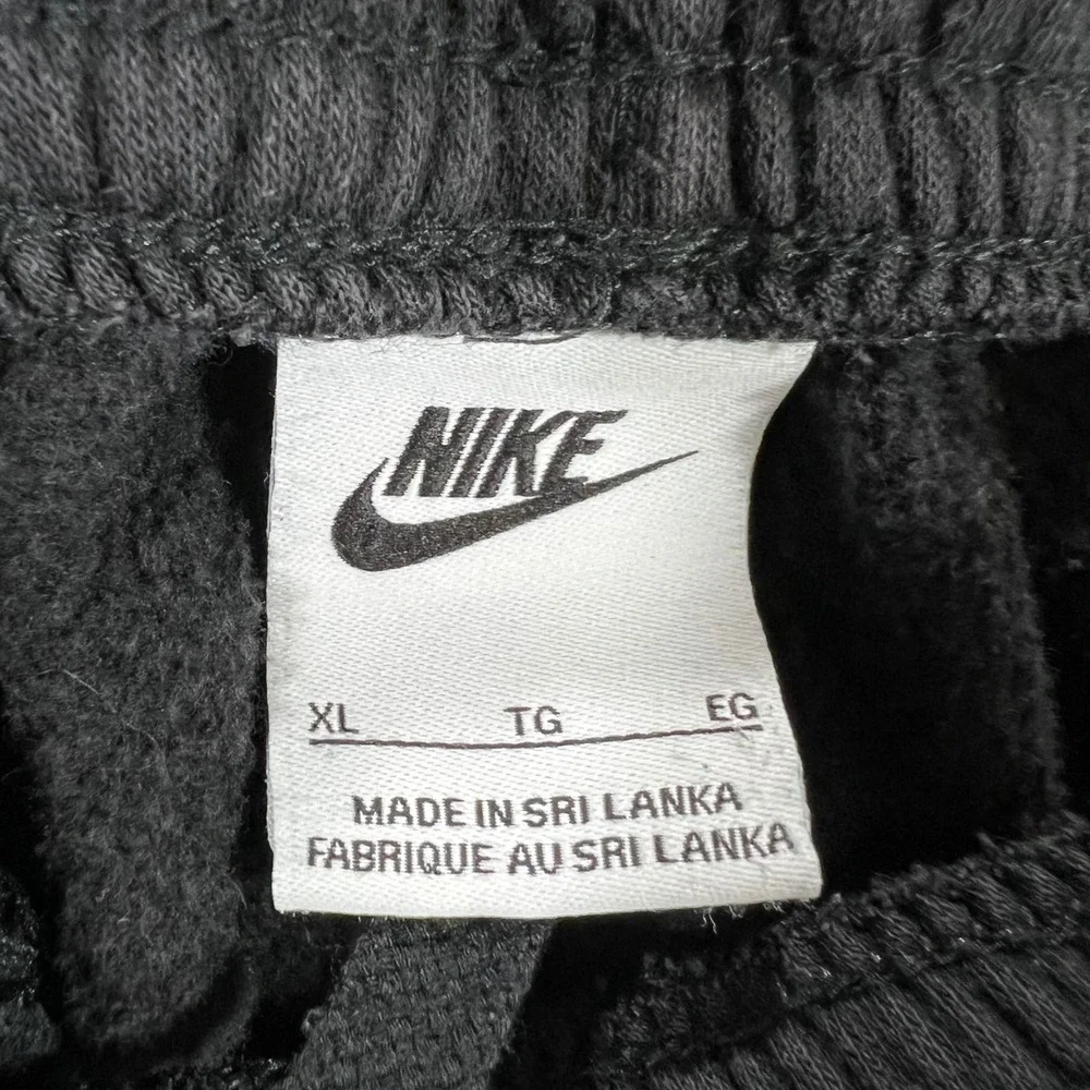 Nike sportswear club